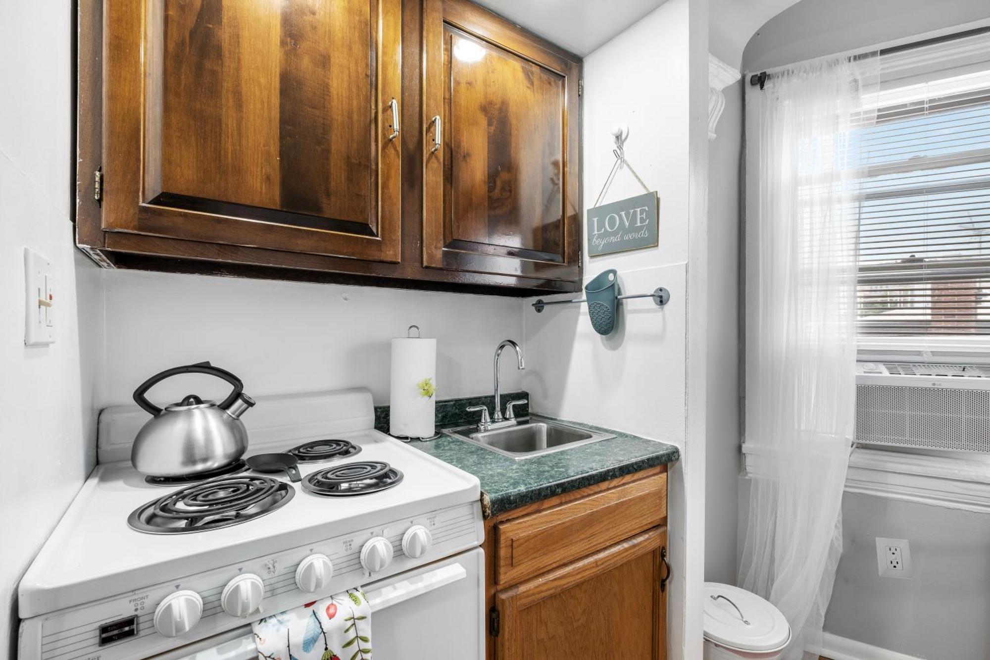 Stylish Studio In City Center フィラデルフィア エクステリア 写真